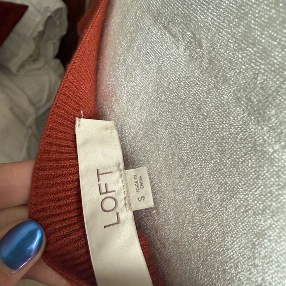 LOFT Rust Orange Women's Sweater Top - Picture 3 of 3